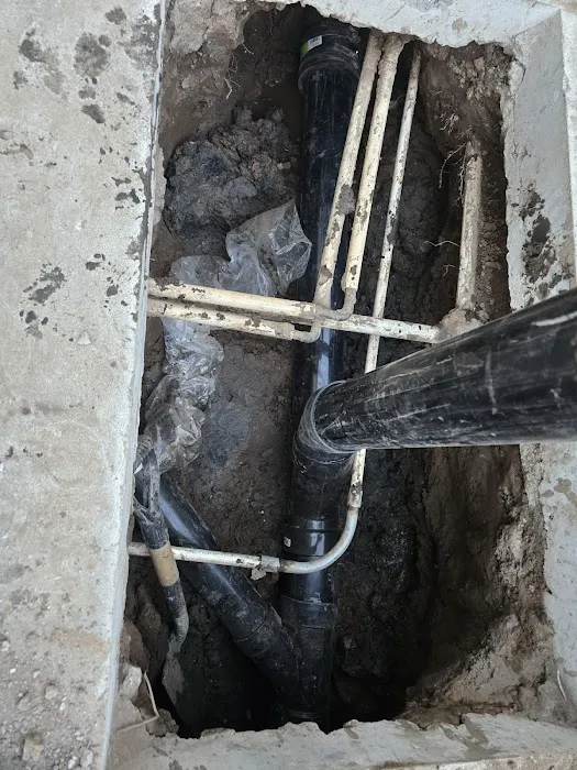Valencia's Plumbing Picture 7