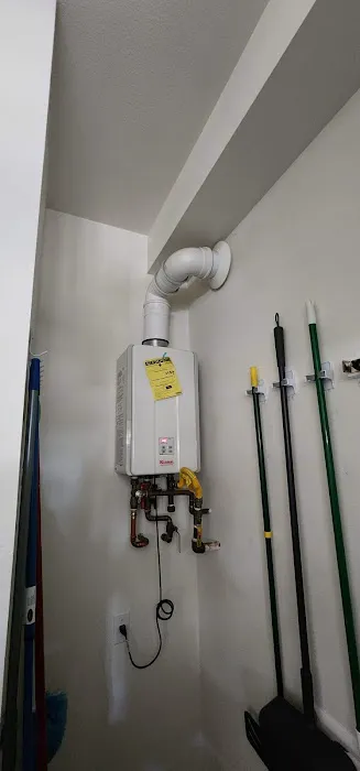 Valencia's Plumbing Picture 5