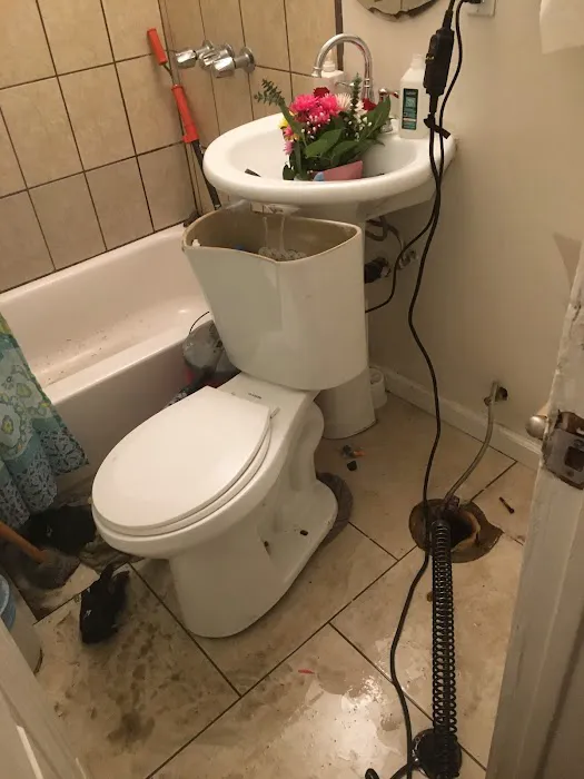 Ray Loyas Plumbing Picture 2