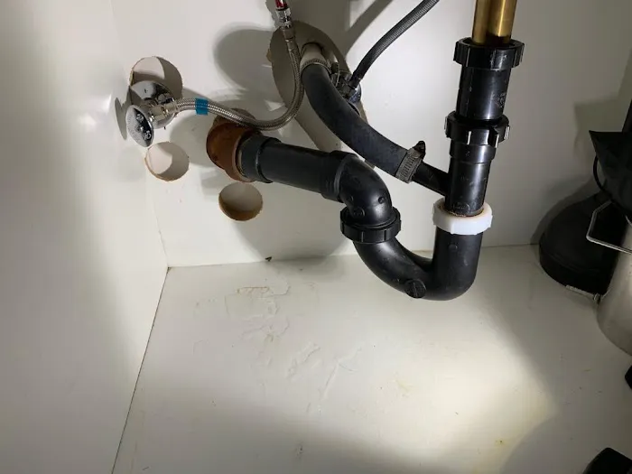 Plumber 007 Plumbing Services Paramount Picture 1