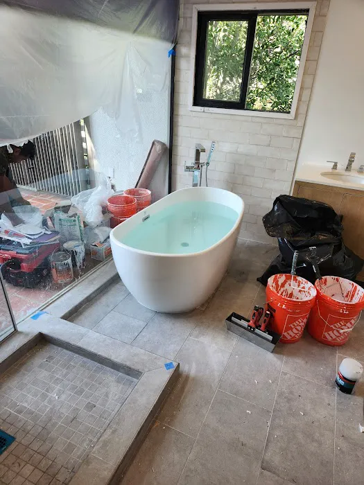 Contractor Response Plumbing experienced and licensed professionals Picture 1