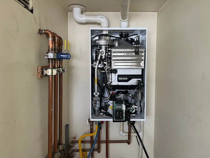 Pacific Plumbing Team Picture 2