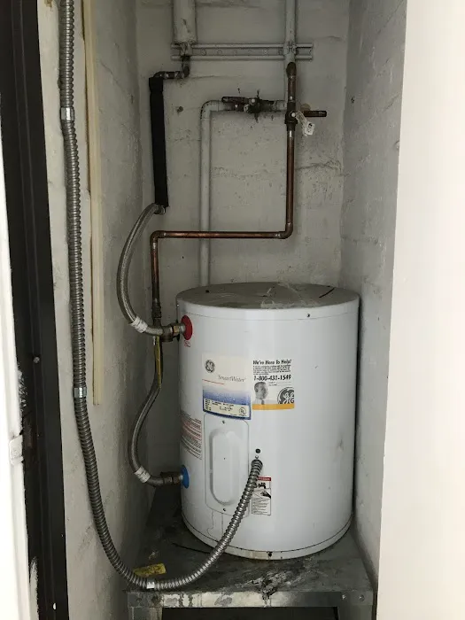 Hard Hat Rooter and plumbing Picture 5