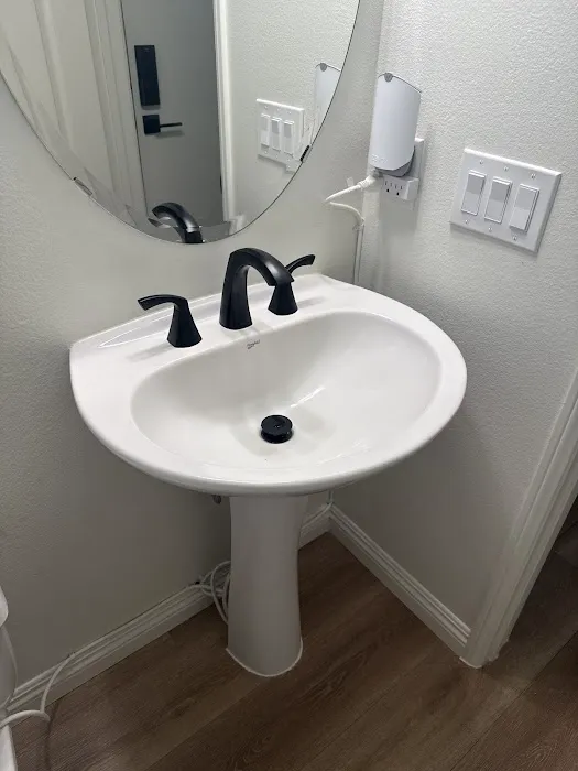 Hotline Plumbing Picture 1