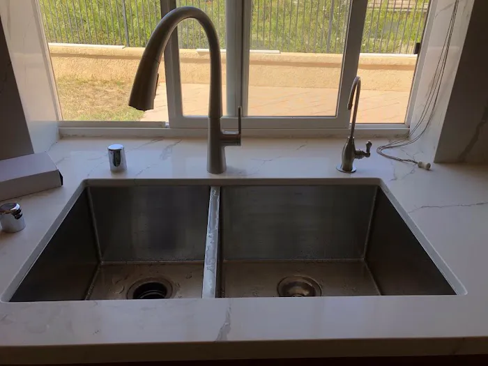 LA LOCAL PLUMBING Picture 6