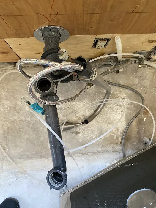 New Pipe Plumbing & Rooter Picture 5