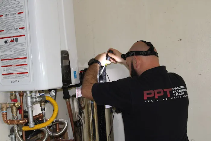 Pacific Plumbing Team Picture 1