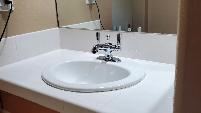Full Plumbing Service Picture 1