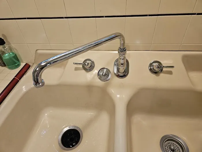 Pete's Plumbing Picture 9