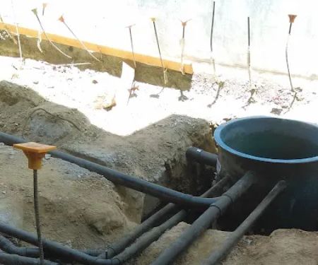 R and j water heater
