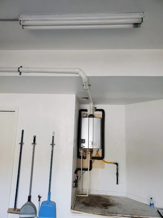 Liquid Plumbing Picture 1