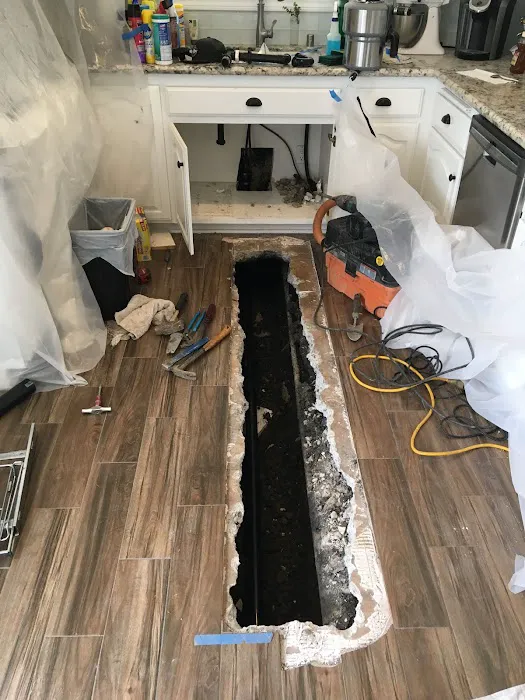 Lancelot's Plumbing Picture 3