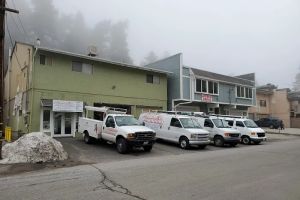 Auto Service Center