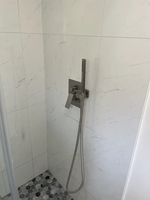 Universal Plumbers Picture 4