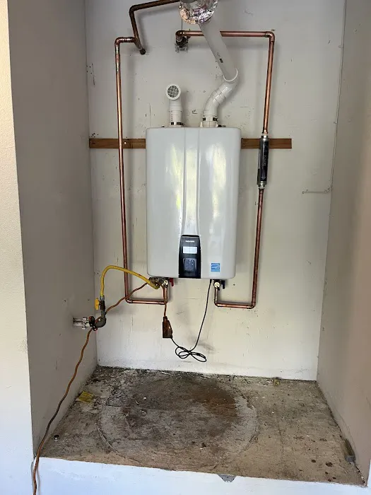 Universal Plumbers Picture 1