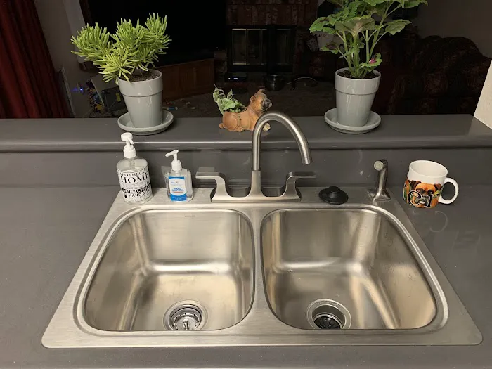 J & T Plumbing Pros Picture 2
