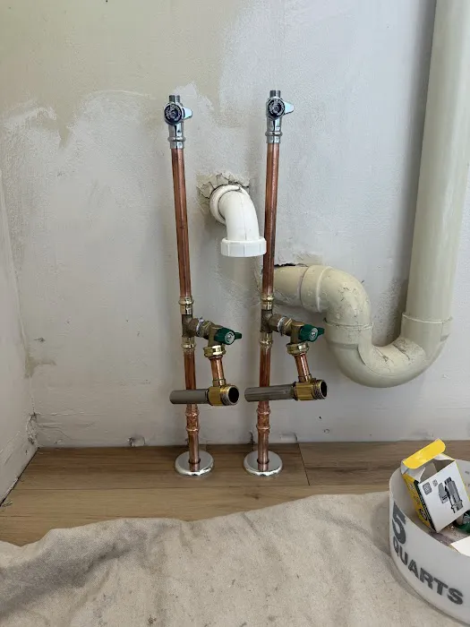 Pipe and Water Plumbing Picture 1