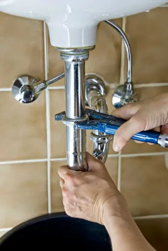 Yale The Plumber Picture 5