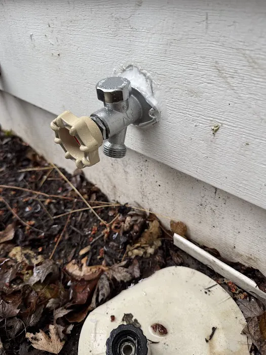 RootBusters Plumbing, Sewer and Drains Inc. Picture 7