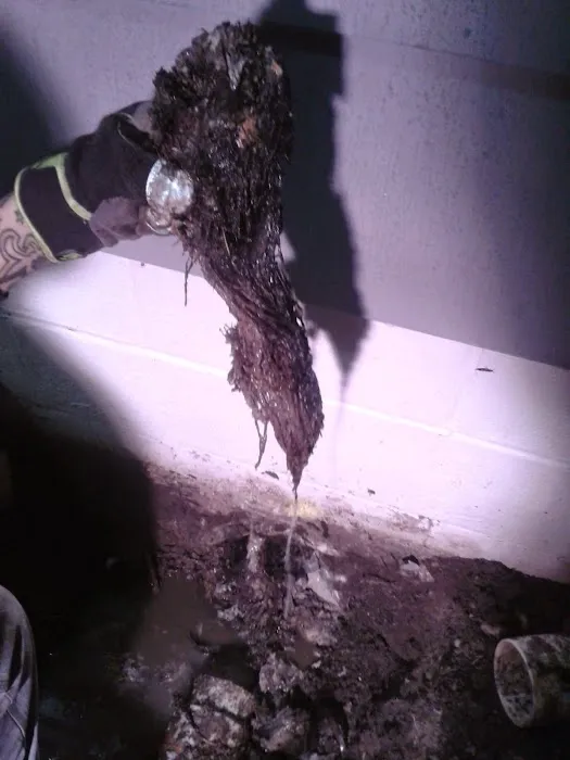 Russell's Service Plumbing Picture 1