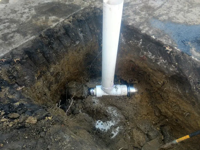 Russell's Service Plumbing Picture 5