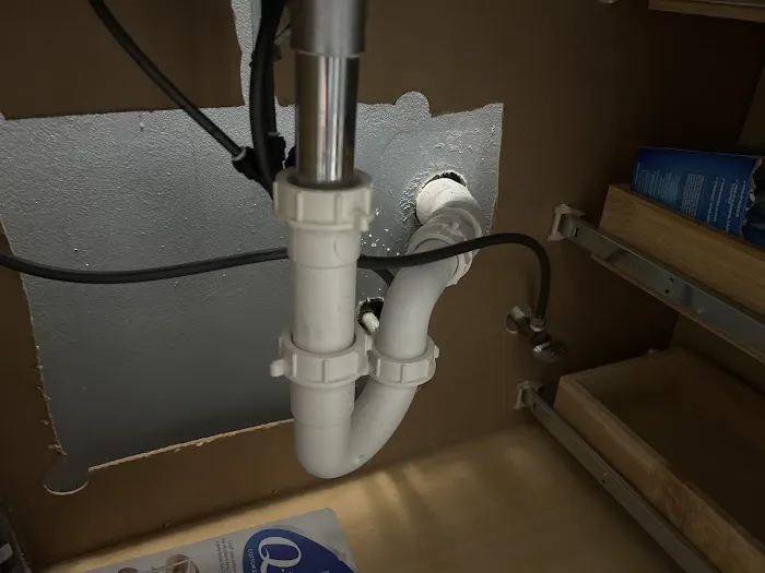 Mr. Plumber by Metzler & Hallam Picture 9