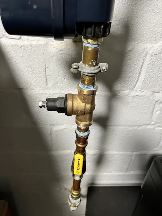 317 Plumber Picture 6