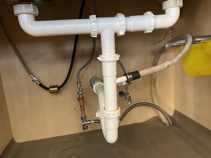 Davis & Davis Plumbing Picture 3