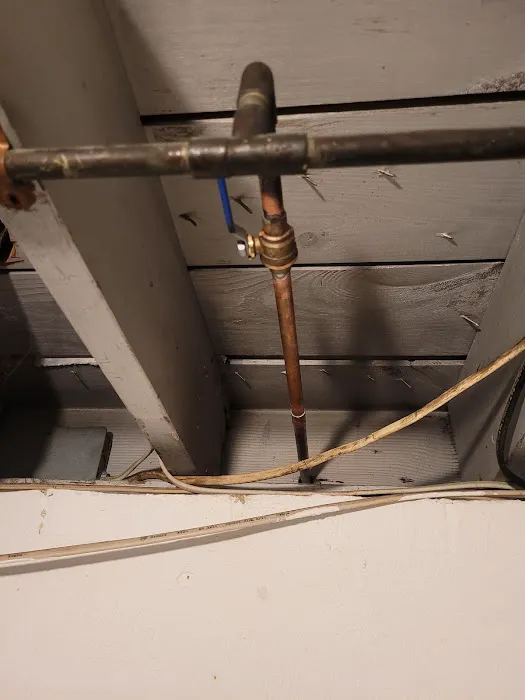 Dan Hogue DISCOUNT Plumbing Picture 2