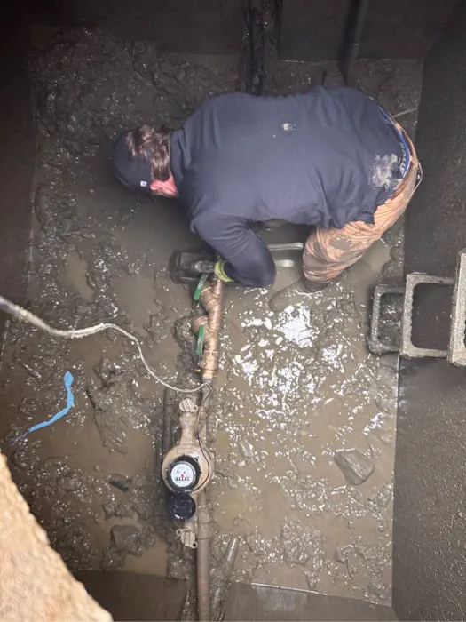 Plumbing Tech Picture 10