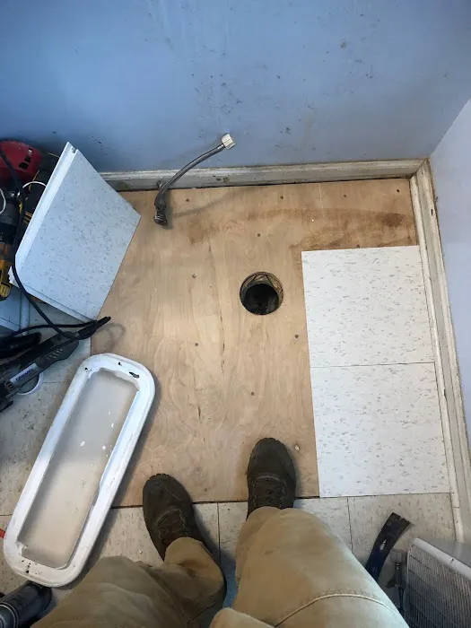 Plumbing Tech Picture 5