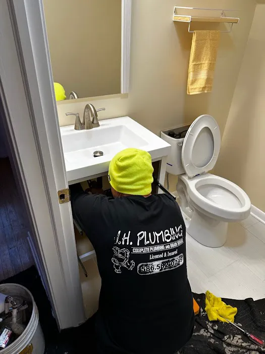 JH Plumbing Inc Picture 4