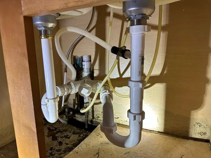 Darwyn's Plumbing Picture 1