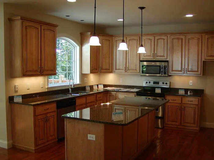 E&M Plumbing Co, Inc Picture 3