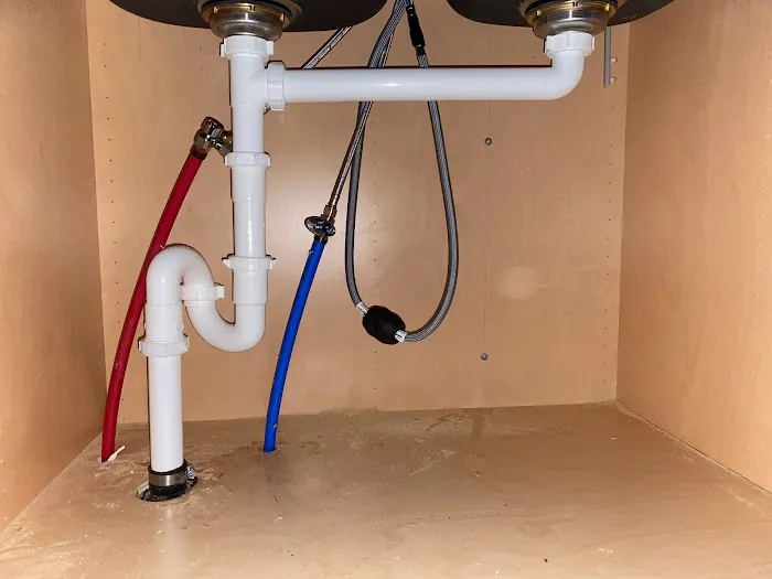 Pro Plumbers Picture 2