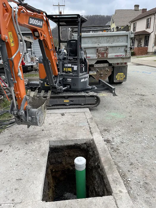 M & R Plumbing and Contracting Picture 1