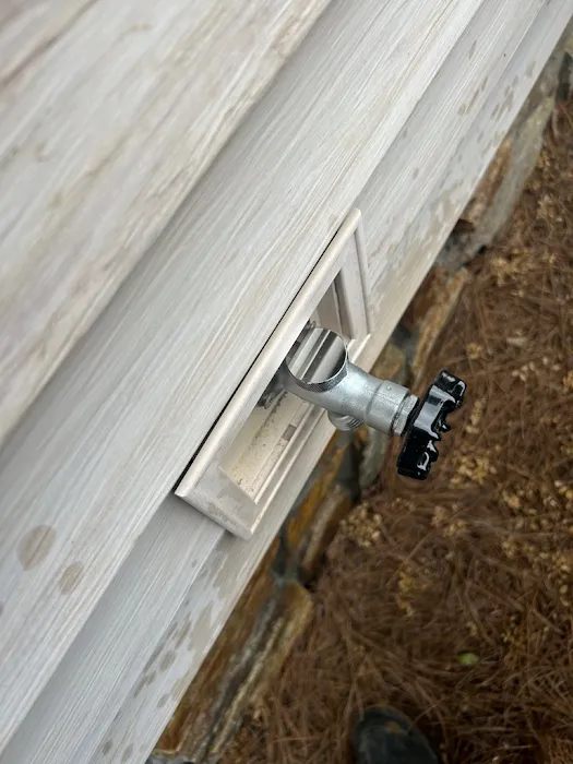 Hall's Plumbing Picture 1