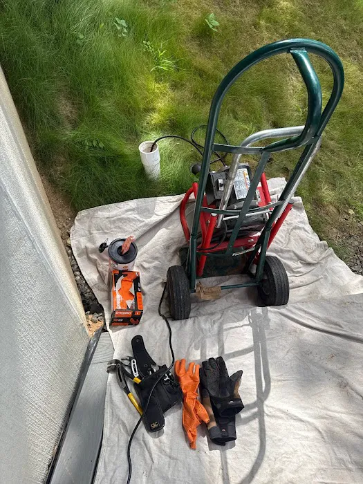 1-Tom-Plumber Picture 10