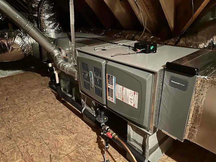 Go Green Plumbing, Heating, Air & Electrical Picture 4
