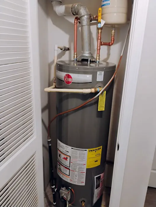 Absolute Plumbing, Water Heaters, and Water Filtration Picture 2