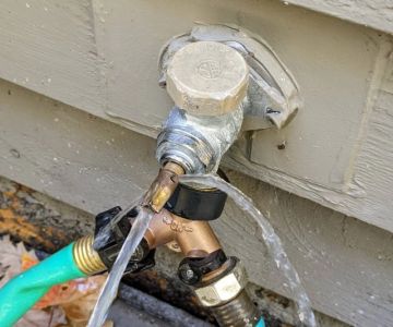 How to Replace a Spigot That Leaks Only When Turned On – A Step-by-Step Guide