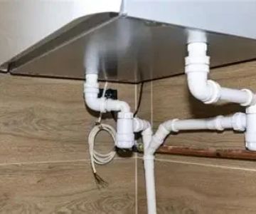 How to Repair a Condensation Issue on Cold Pipes