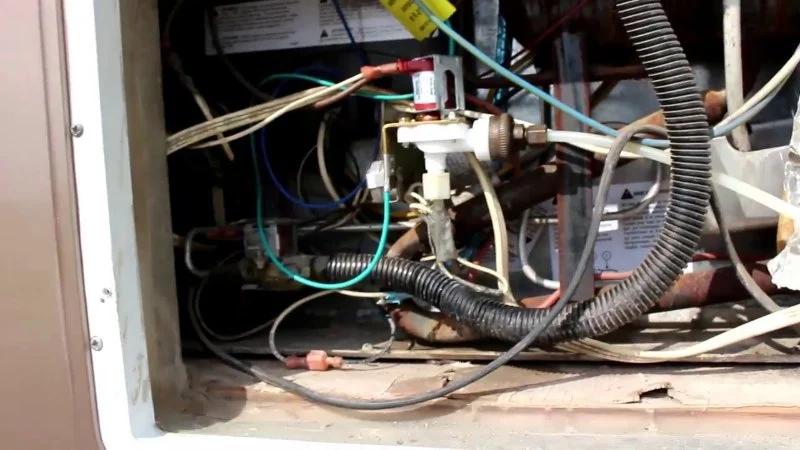 How to Replace an Ice Maker Valve Under the Refrigerator