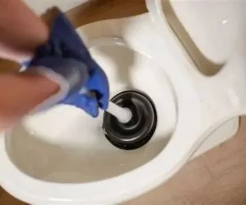 Steps to Unclog a Toilet That Won’t Flush Properly
