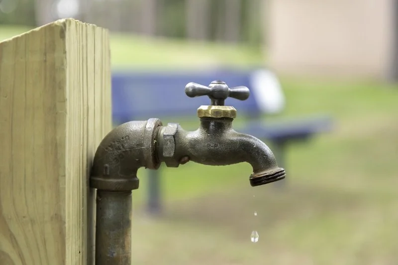 How to Replace a Spigot That Leaks Only When Turned On