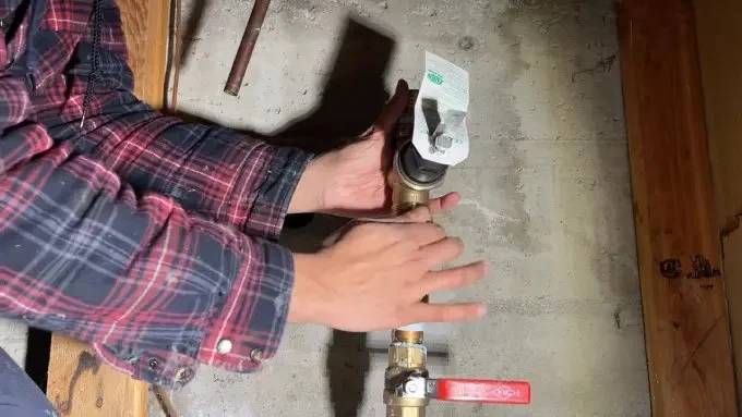 How to Install a Water Pressure Regulator: A DIY Plumbing Project