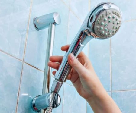 How to Install a New Showerhead: A Step-by-Step DIY Plumbing Guide