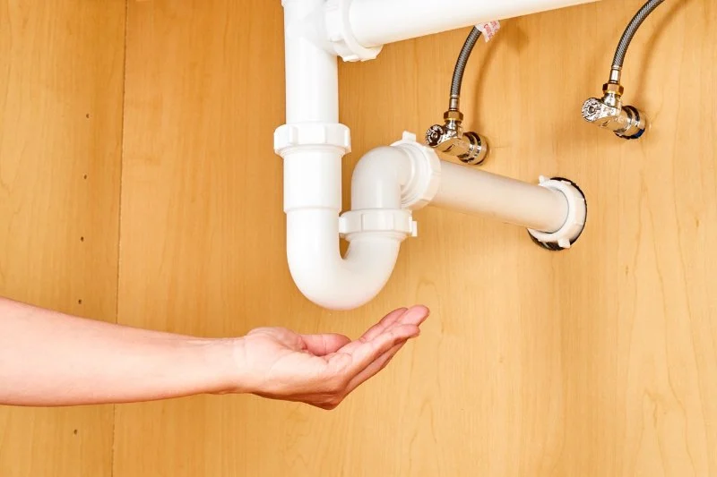 How to Install a New Kitchen Sink Plumbing System