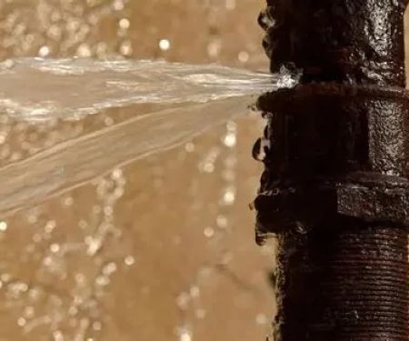 How to Handle Plumbing Problems in Older Houses: Common Issues and Solutions