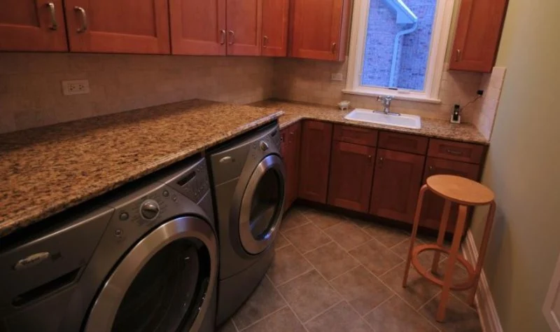 How to Prevent and Fix Plumbing Problems in the Laundry Room – Expert Tips for Homeowners